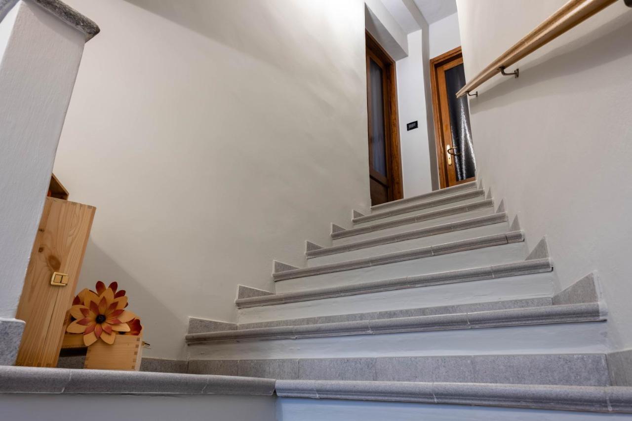 Alla Torre - Nel Cuore Del Borgo Storico Castagnole delle Lanze Exteriör bild