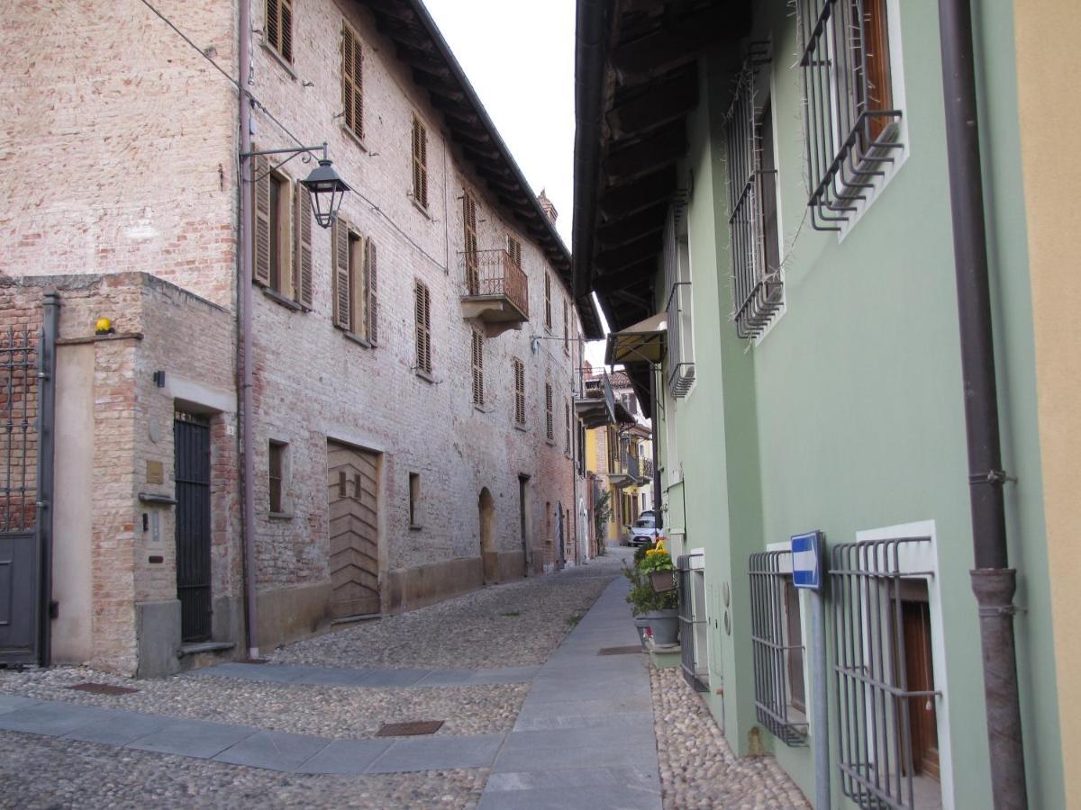Alla Torre - Nel Cuore Del Borgo Storico Castagnole delle Lanze Exteriör bild