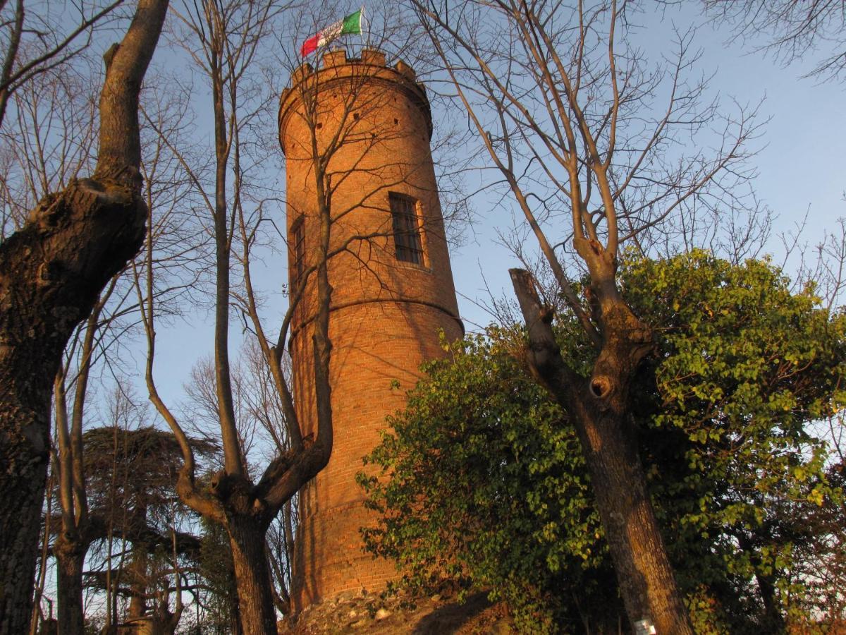 Alla Torre - Nel Cuore Del Borgo Storico Castagnole delle Lanze Exteriör bild